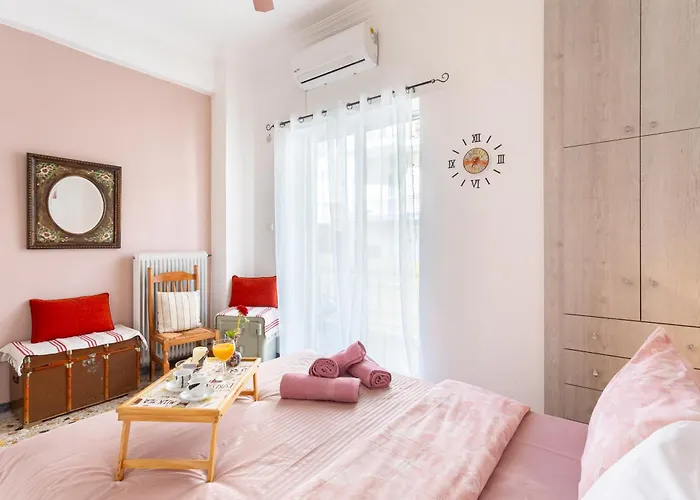 Sofi's Flat In The Center, 5min To The Sea Kalamata