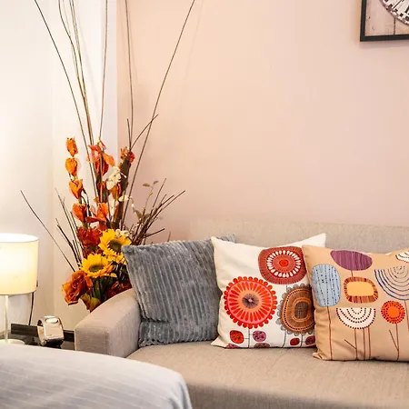 Sofi's Flat In The Center, 5min To The Sea