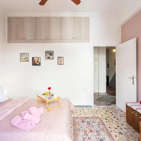 Sofi's Flat In The Center, 5min To The Sea * Kalamata