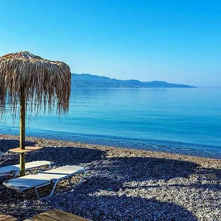 Ferienhaus Sofi's Flat In The Center, 5min To The Sea Kalamata