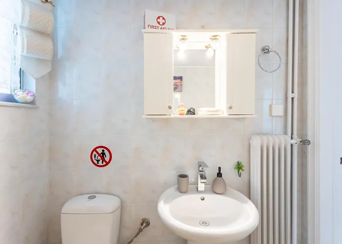 Sofi's Flat In The Center, 5min To The Sea