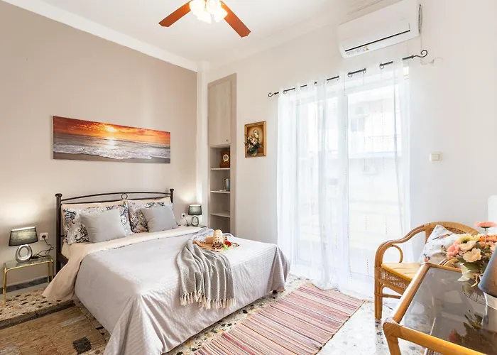 Sofi's Flat In The Center, 5min To The Sea * Kalamata